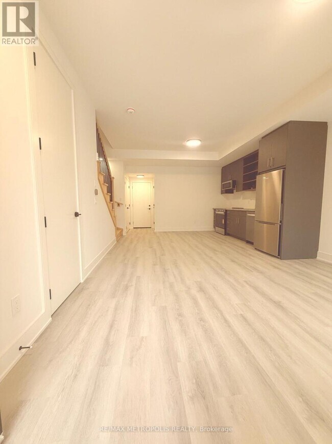 68 EVERETT Cmn in St Catharines, ON - Building Photo - Building Photo