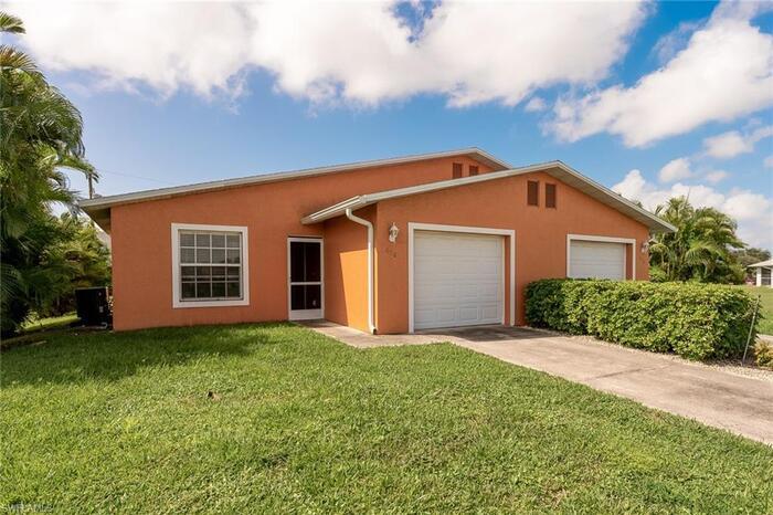 618 SE 9th St in Cape Coral, FL - Foto de edificio