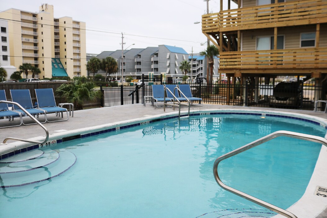 344 E Beach Blvd in Gulf Shores, AL - Building Photo