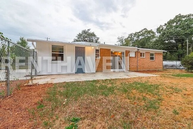 301 Oregon Trail in Warner Robins, GA - Building Photo - Building Photo