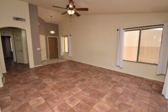10239 E Gray Hawk Dr in Tucson, AZ - Building Photo - Building Photo