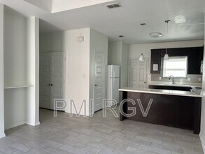 3705 Paola St in Edinburg, TX - Building Photo - Building Photo