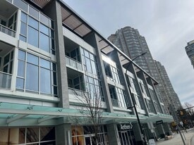 6080 McKay Ave in Burnaby, BC - Building Photo