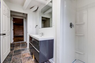 955 E Warrington Ave in Pittsburgh, PA - Building Photo - Building Photo