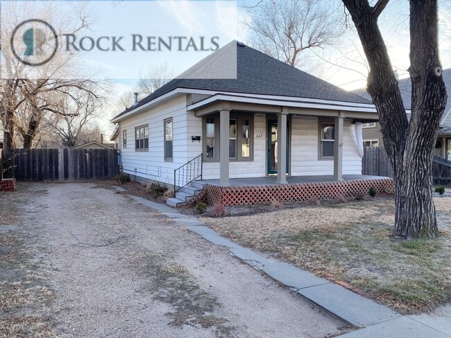 property at 617 W 13th Ave