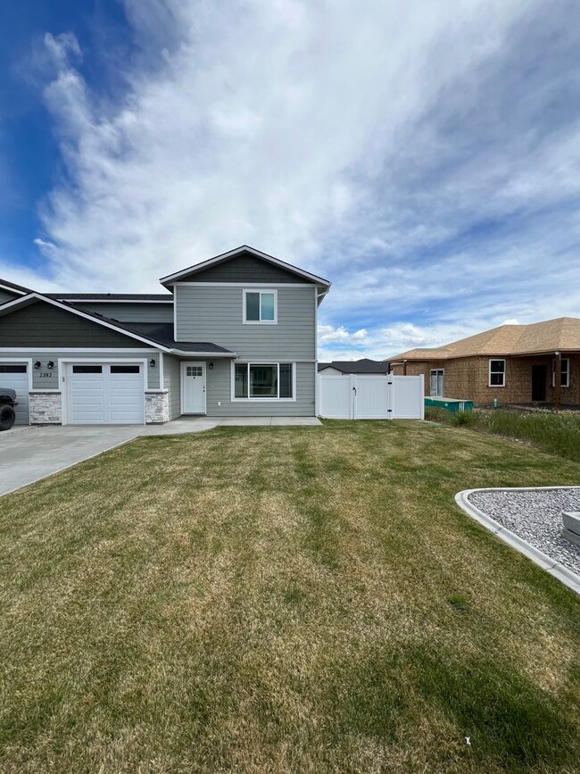 property at 2382 Cascade Dr