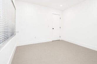 2806 Taylor St in Hollywood, FL - Building Photo - Building Photo