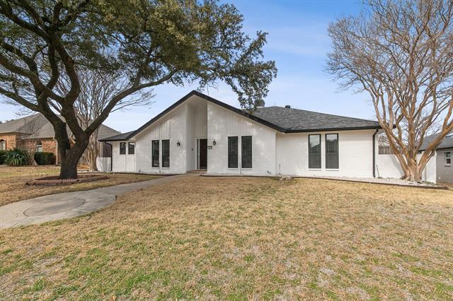1813 Cross Bend Rd in Plano, TX - Foto de edificio - Building Photo