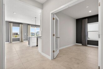 6408 Domizio Dr in Cypress Gardens, FL - Foto de edificio - Building Photo