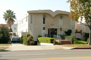 705 S Chevy Chase Dr Apartments