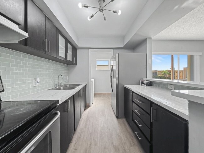 8401 SW 107th Ave in Miami, FL - Building Photo - Building Photo