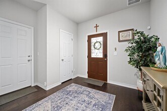 4000 Harbor Point Dr in Pflugerville, TX - Building Photo - Building Photo