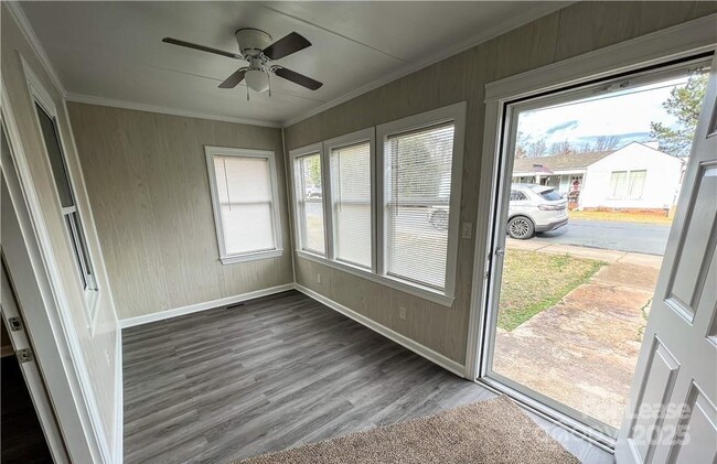 325 N Kendall St in Norwood, NC - Building Photo - Building Photo