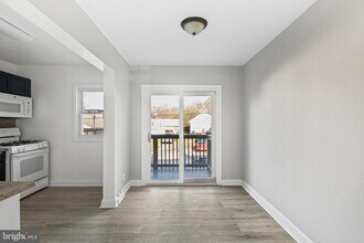 165 Hampshire Rd in Essex, MD - Building Photo - Building Photo