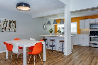 Aspen Landing in Kansas City, MO - Building Photo - Interior Photo