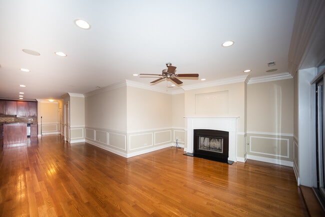 2904 W Belmont Ave in Chicago, IL - Building Photo - Building Photo