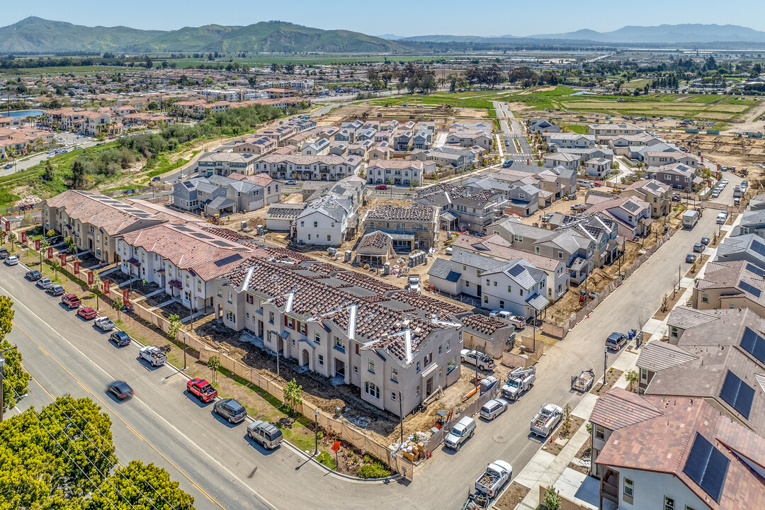 Primero at Del Sol in Ventura, CA - Foto de edificio