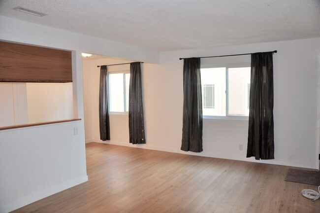 1189 Sierra Madre in Azusa, CA - Building Photo - Building Photo