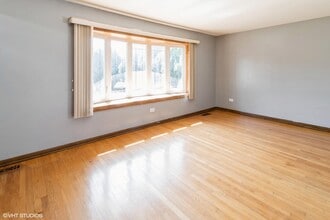 4530 Butterfield Rd in Hillside, IL - Building Photo - Building Photo