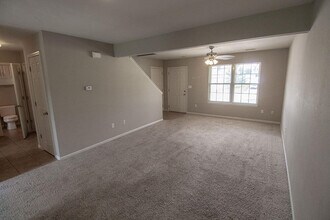 4006 Snowy Owl Dr in Columbia, MO - Building Photo - Building Photo