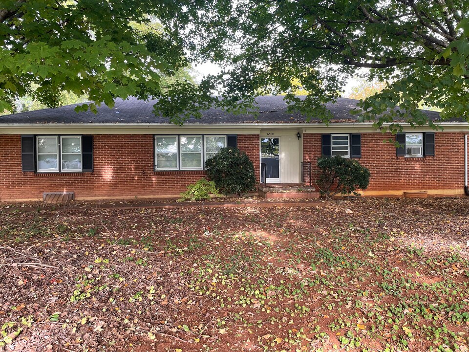 1240 Burnbridge Rd in Forest, VA - Building Photo