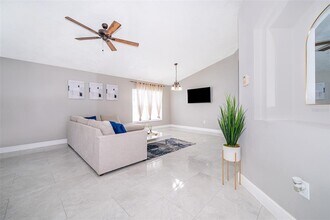 207 Langham Dr in Davenport, FL - Building Photo - Building Photo