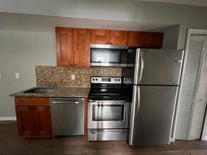 4612 Hillside Rd SE, Unit 5 beds 2 baths in Washington, DC - Building Photo - Building Photo