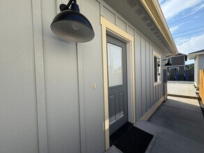 805 24th St in Anacortes, WA - Building Photo - Building Photo