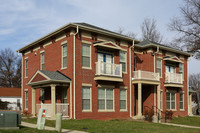 Grand Oaks in Lexington, KY - Foto de edificio - Building Photo