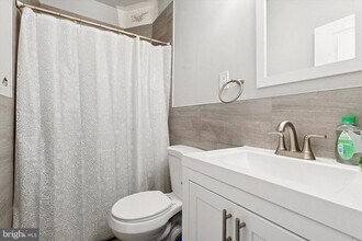 4024 Parkside Ave in Philadelphia, PA - Building Photo - Building Photo