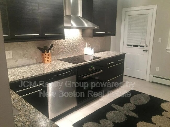 18 West St in Everett, MA - Building Photo - Building Photo