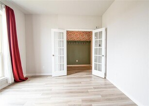 6375 Darlington Ave in College Station, TX - Foto de edificio - Building Photo