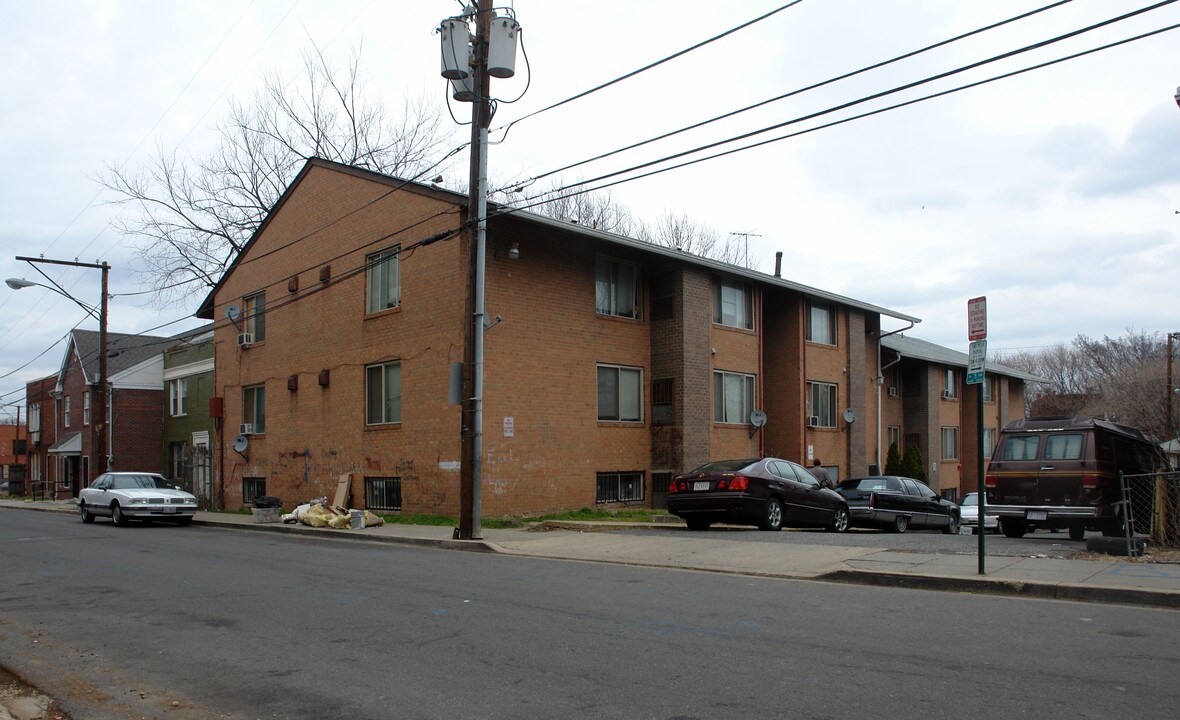 Westwood Apartments in Washington, DC - Foto de edificio