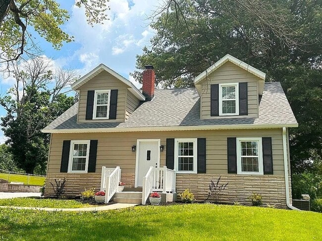 property at 5501 Kratzville Rd
