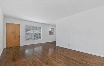 1015 E Ocean Blvd in Long Beach, CA - Building Photo - Building Photo