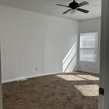 3242-3244 Brooklyn Ave in Kansas City, MO - Foto de edificio - Building Photo