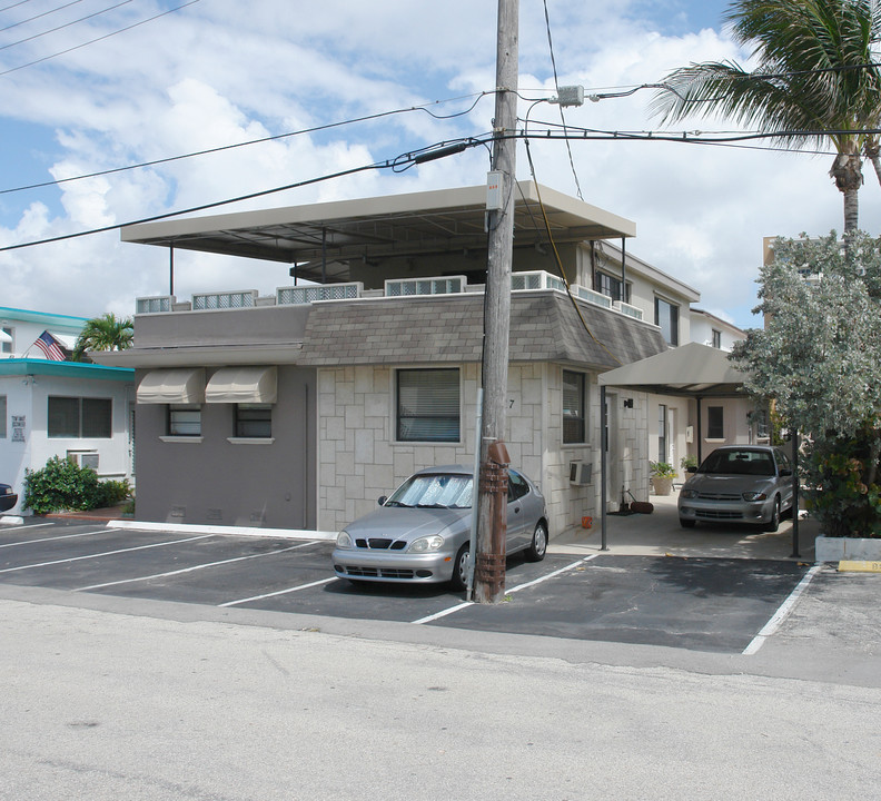 317 Harding St in Hollywood, FL - Building Photo