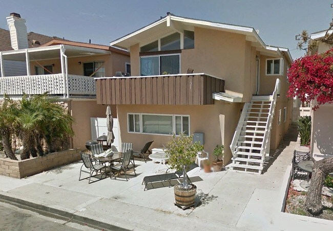 Coastal Duplex in Newport Beach, CA - Building Photo - Building Photo