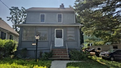 4745 Blythin Rd in Garfield Heights, OH - Building Photo - Building Photo