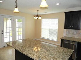 498 Sebastian Dr in Grovetown, GA - Building Photo