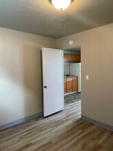 222 Jennings St in Lebanon, OR - Building Photo - Building Photo