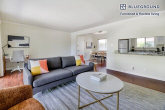 837 Cowper St in Palo Alto, CA - Building Photo - Building Photo