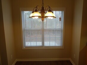 1054 Falls Brooke Dr in Conyers, GA - Building Photo - Building Photo