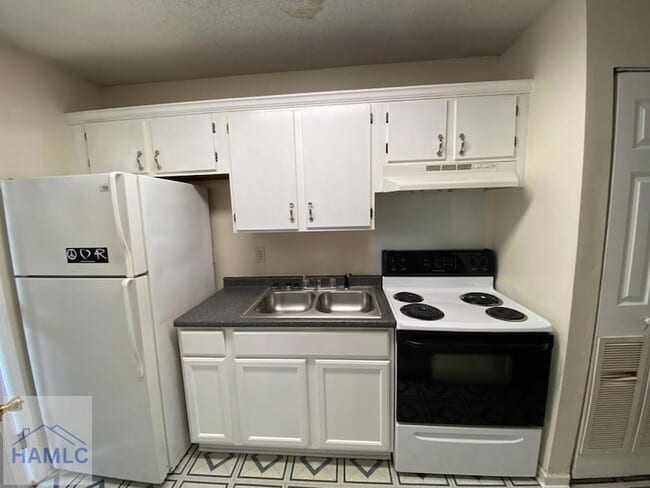 123 Rolland St in Hinesville, GA - Building Photo - Building Photo