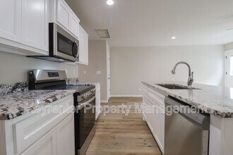 214 N Cleveland Ave in Sand Springs, OK - Building Photo - Building Photo