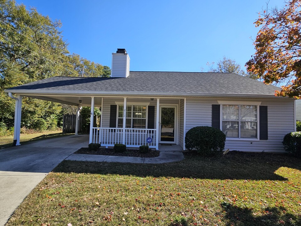 212 Sonoma Pl in Aiken, SC - Foto de edificio