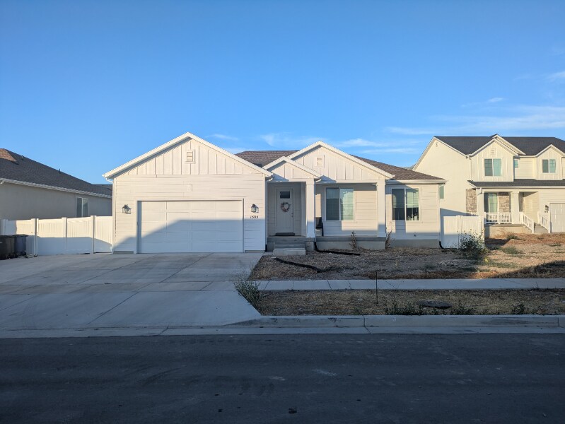 1595 S 300 W in Spanish Fork, UT - Foto de edificio