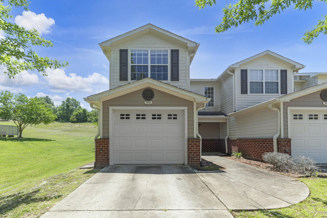 510 Wingspan Way in Crestview, FL - Foto de edificio