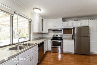 3665 Seville Dr in Florissant, MO - Building Photo - Building Photo