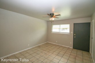 1310 N Irvington Ave in Tulsa, OK - Foto de edificio - Building Photo